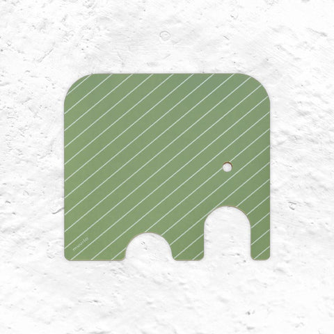 Elephant Chop & Serve board - Small 21 x 19 cm - Green - by Muurla