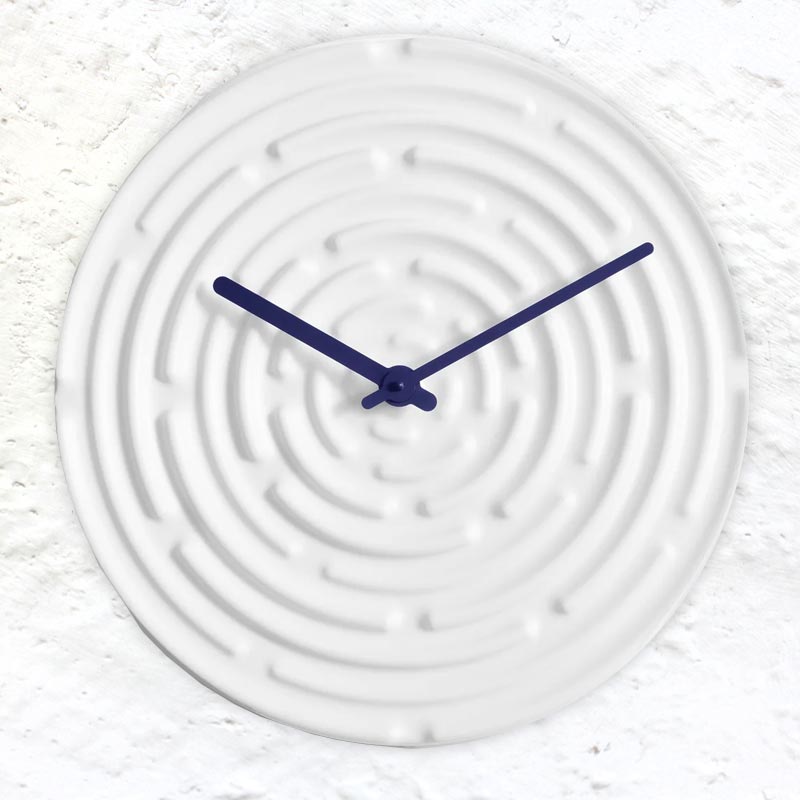 Minos Wall Clock, Meringue white, des. Manon Novelli for raawii