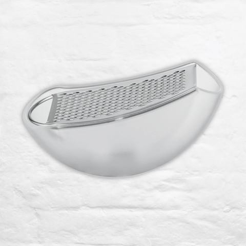 Parmenide grater with cheese cellar des. Alejandro Ruiz for Alessi (clear)