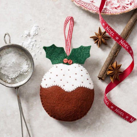 Corinne Lapierre Felt Sewing Kit: Christmas Pudding