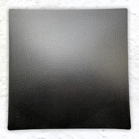 Reversible Square placemat (black leather / oak) by LindDNA